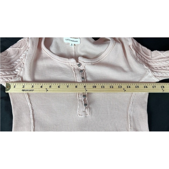 Lucky Brand Women’s Size XS Waffle Knit/ Cable Knit Sleeve Button Up Top - Picture 6 of 10